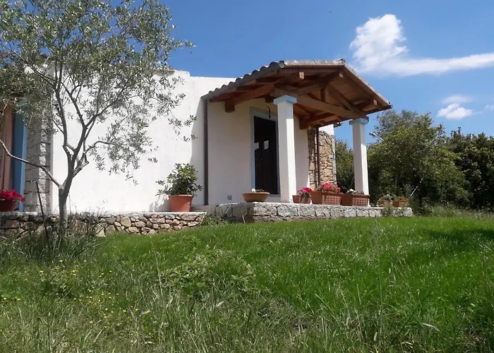 La Casetta بيت ضيافة Padru